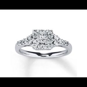 Engagement diamond ring